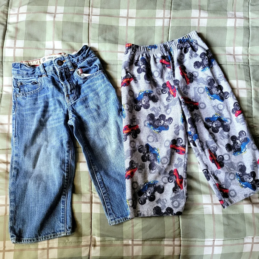 Bundle 2T Gap Jeans and Carter's Sleep pants